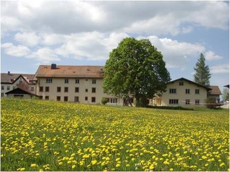 La Grange, centre protestant évangélique pour groupes, en Suisse.